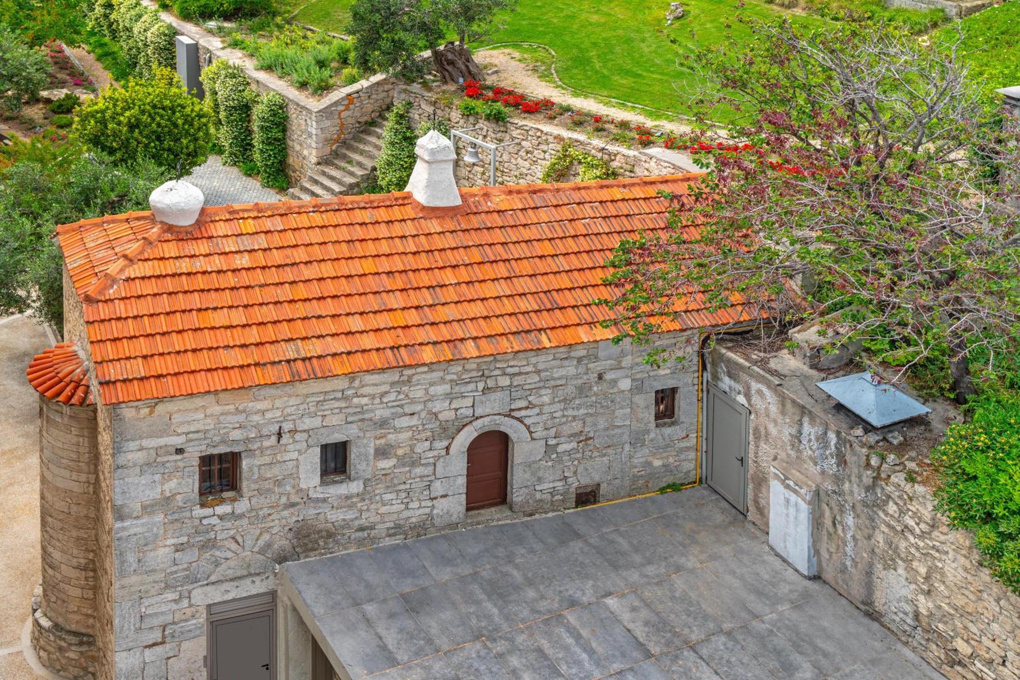 โรงแรม แอมมอน เซอุส Kallithea  ภายนอก รูปภาพ